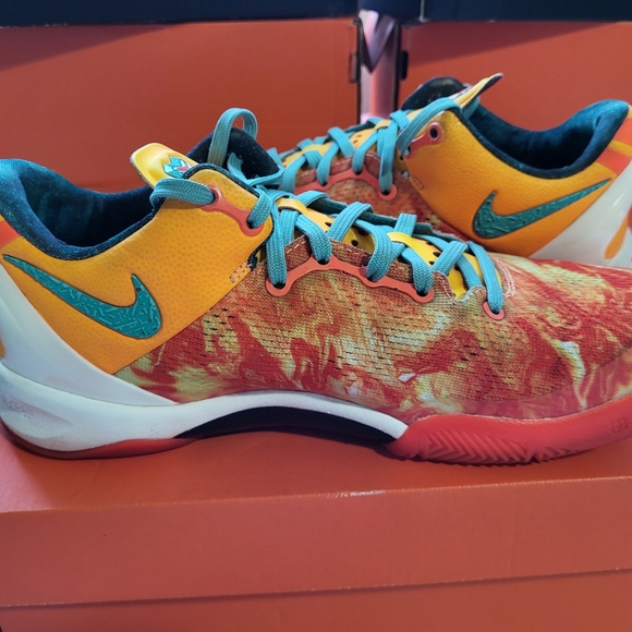 Kobe 8 System Area 72 Allstars, Nike, size 6.5y, used, not in original box - Picture 6 of 8